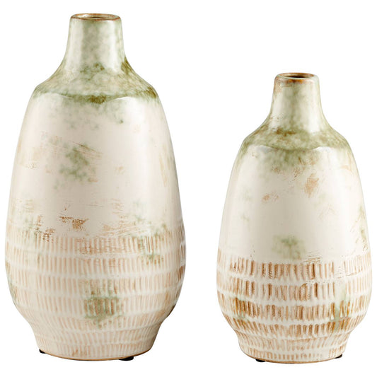 Small Yukon Vase By Cyan Design | Cyan Design | Modishstore