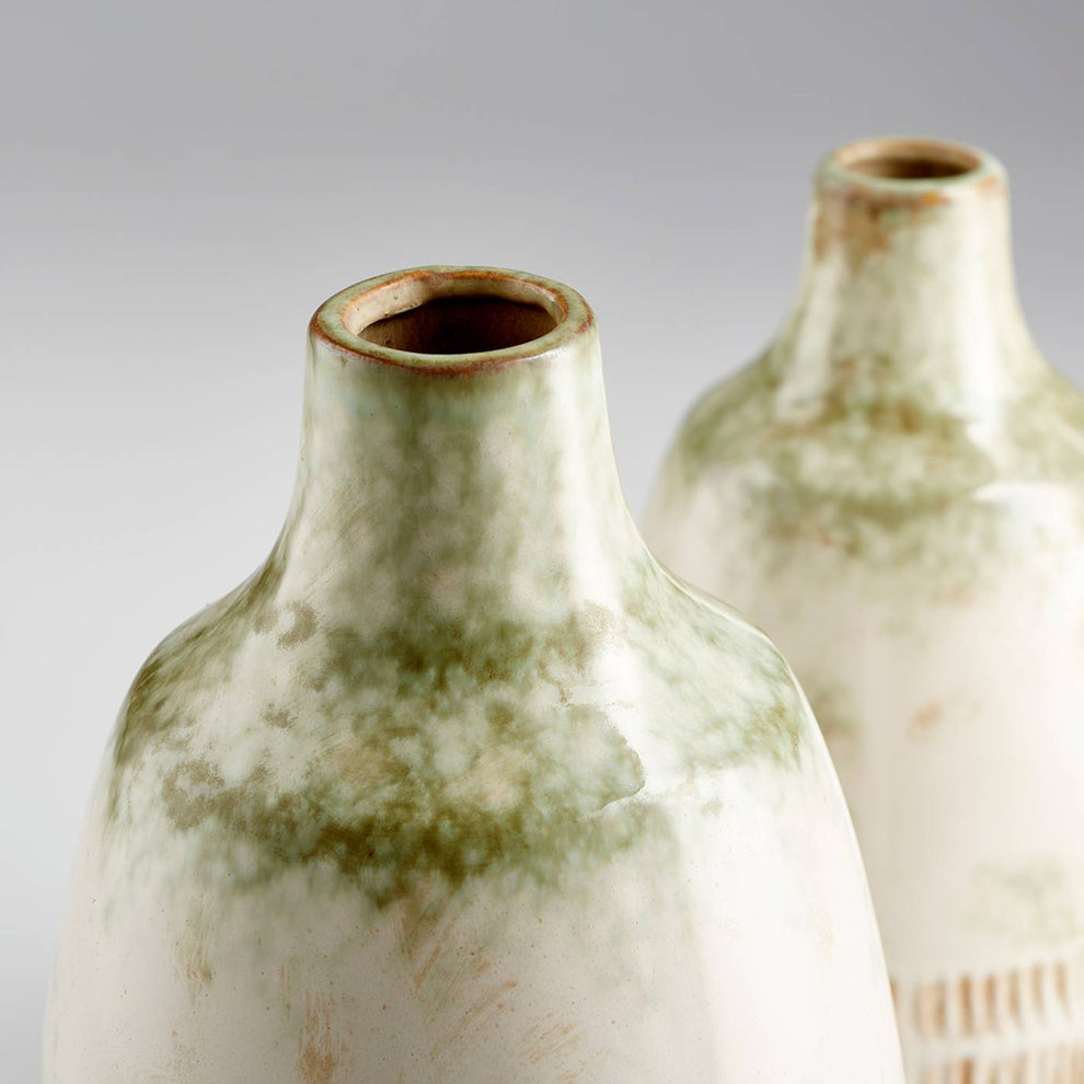 Small Yukon Vase By Cyan Design | Cyan Design | Modishstore - 2
