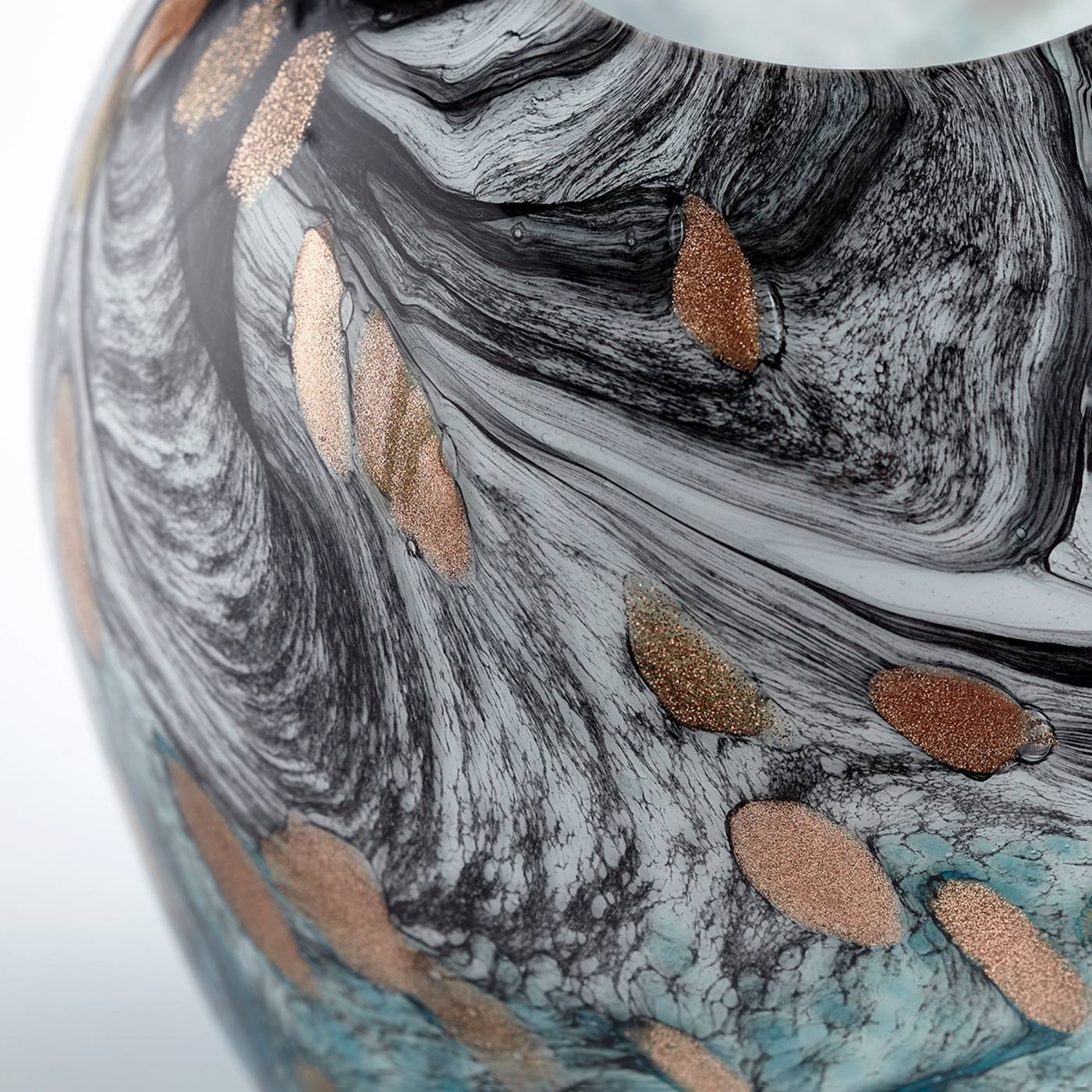 Small Prismatic Vase By Cyan Design | Cyan Design | Modishstore - 4