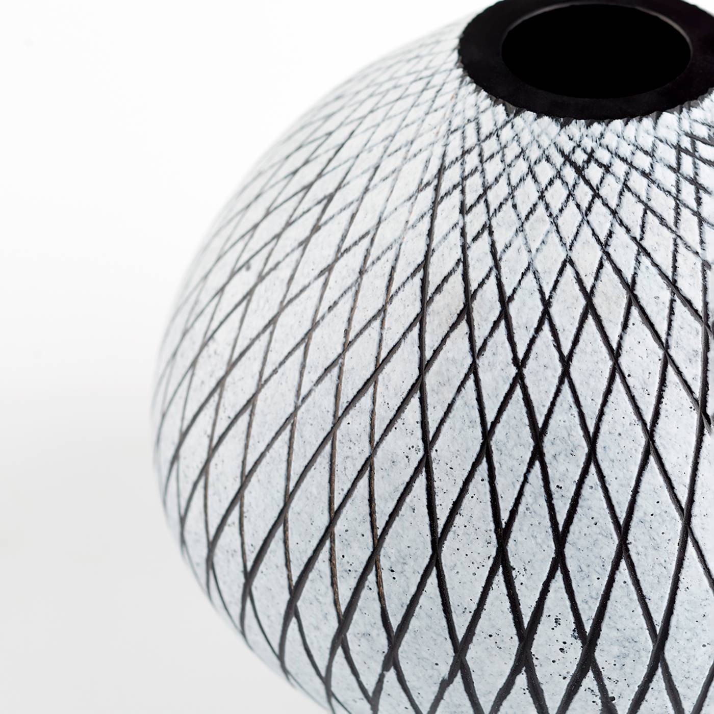 Medium Bozeman Vase By Cyan Design | Cyan Design | Modishstore - 3
