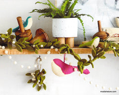 Felt Mistletoe Holiday Decorative Collection