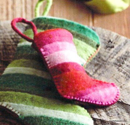 Roost Jubilee Stockings & Wreath