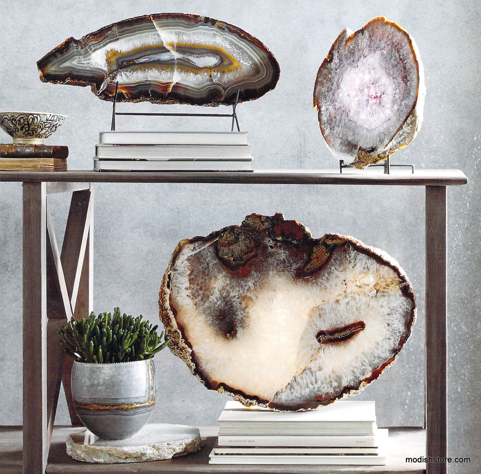 Roost Crystal Slabs & Mineral Stand