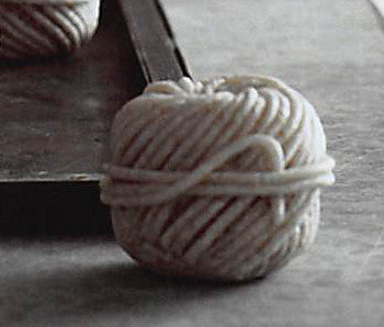 Roost Bell o' Twine Candle