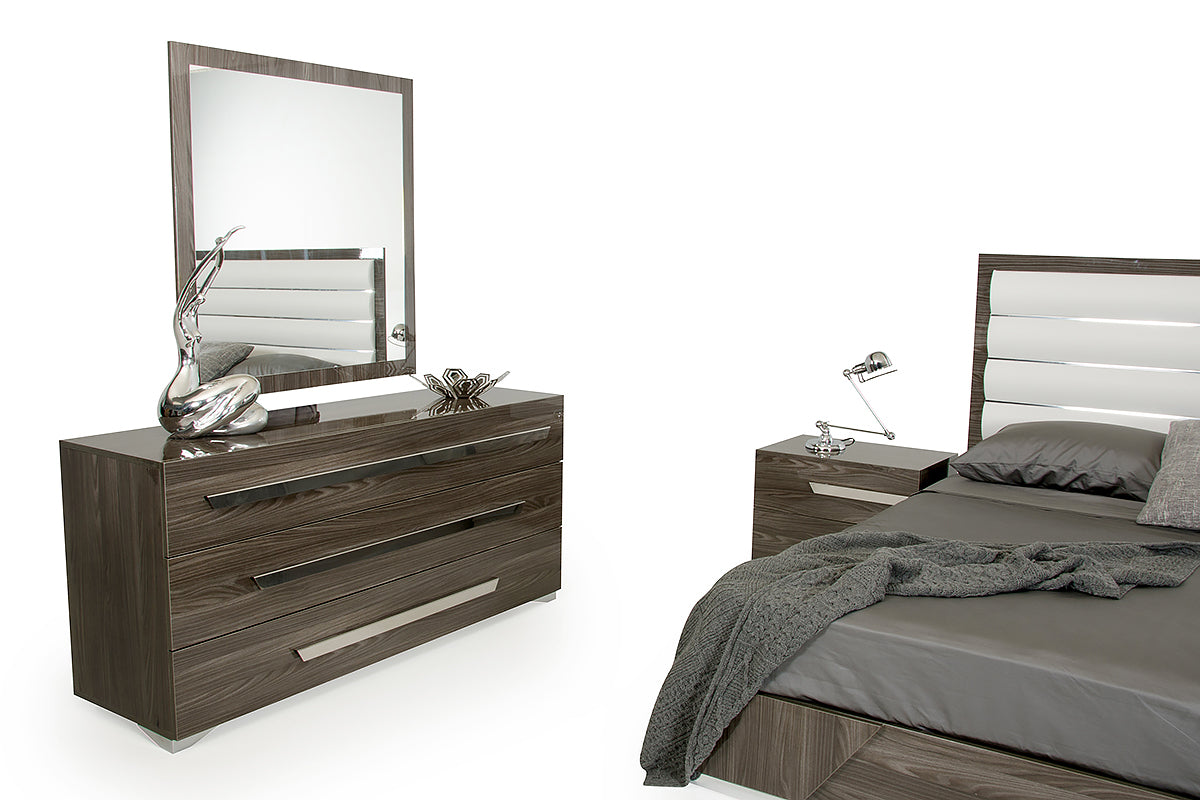 Gray Gradient Lines Chrome 3 Drawer Dresser By Homeroots | Dressers | Modishstore - 4