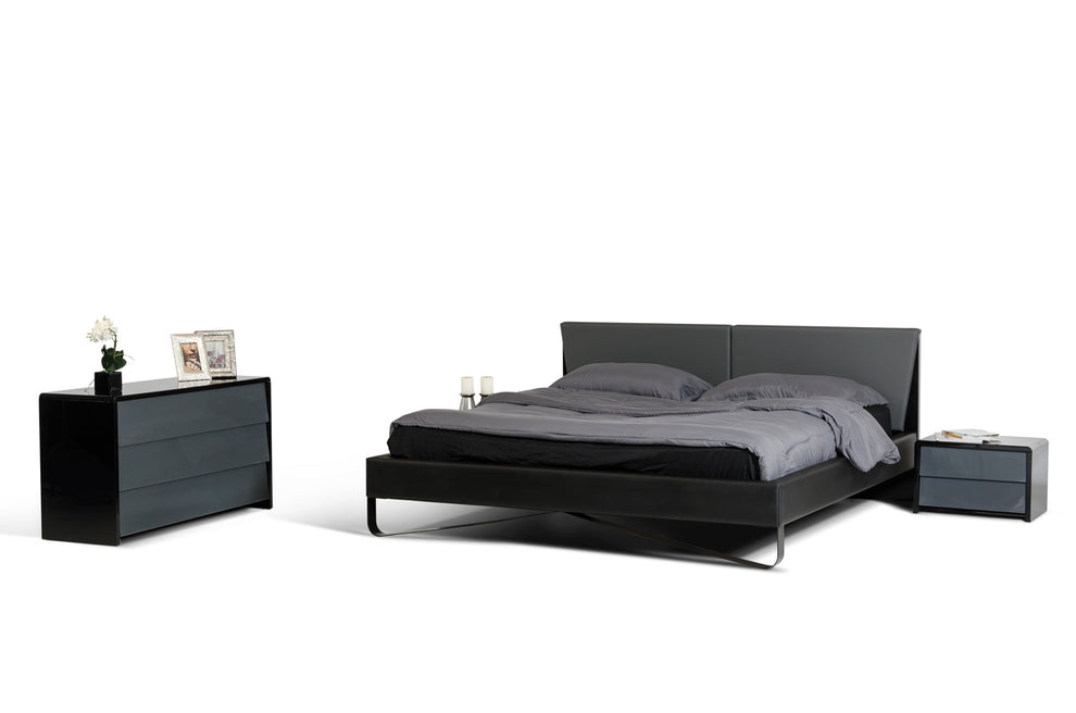 37' Grey And Black Leatherette And Metal Queen Bed By Homeroots | Beds | Modishstore - 3
