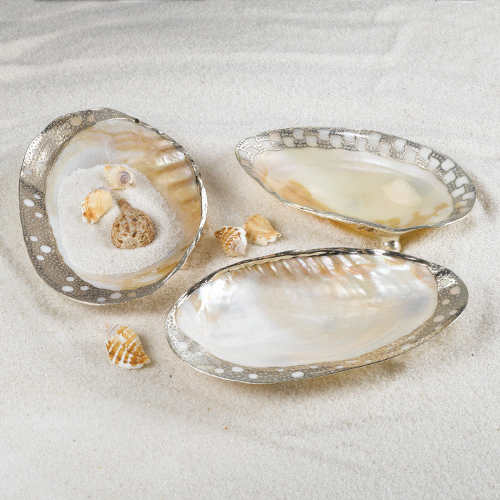 Two's Company Ornamented Cabebe Shell Footed Dish  - Set of 3
