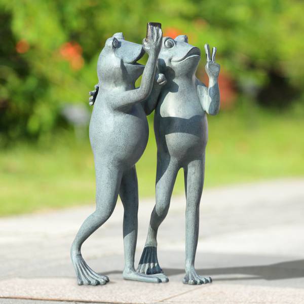 Selfie Frog Friends Garden Sculptures By SPI Home | Garden Sculptures & Statues | Modishstore