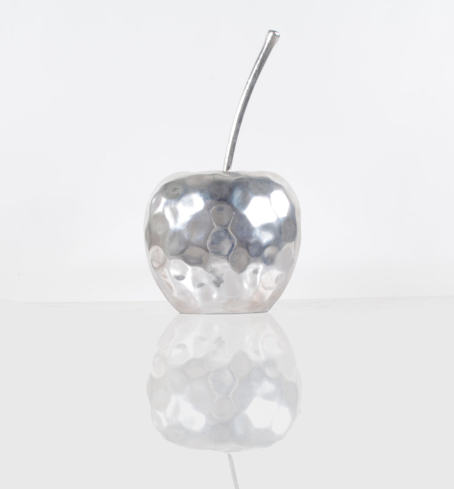 Delicious Hammered Finish Apple Statue By Homeroots | Sculptures | Modishstore - 2
