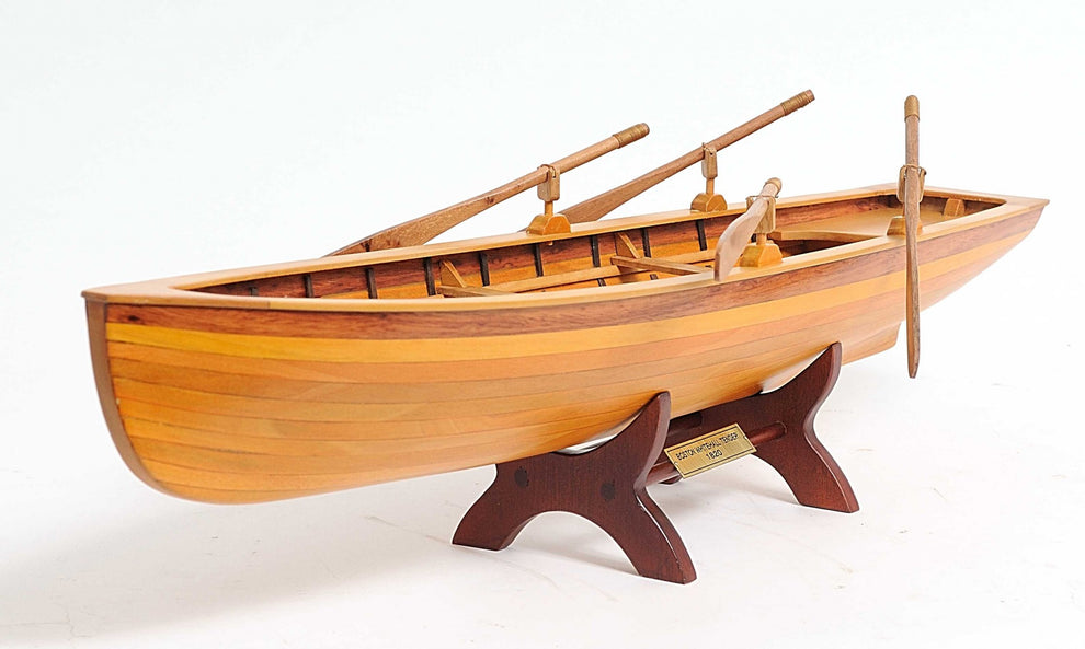 Boston Whitehall Tender By Homeroots | Sculptures | Modishstore - 3