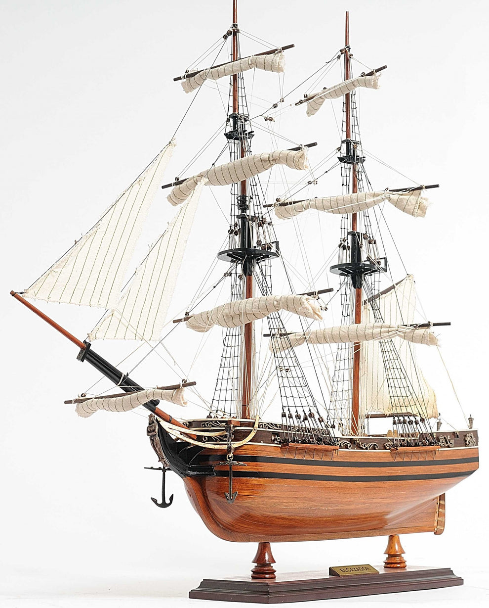 Elcazador By Homeroots | Sculptures | Modishstore - 3