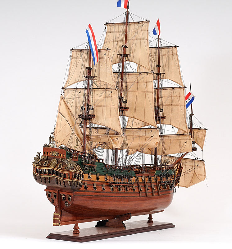 MediumFriesland By Homeroots | Sculptures | Modishstore