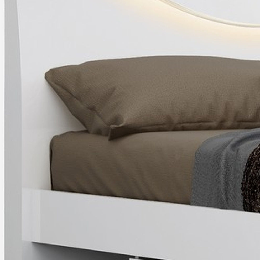 White California King Bed By Homeroots | Beds | Modishstore - 5