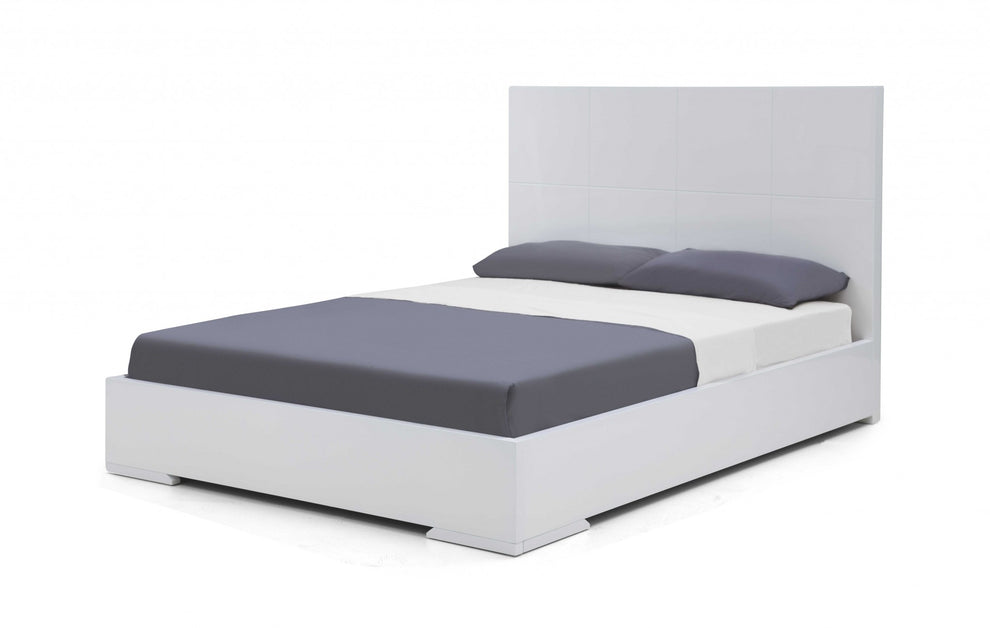 Contemporary White Queen Platform Bed By Homeroots | Beds | Modishstore - 3