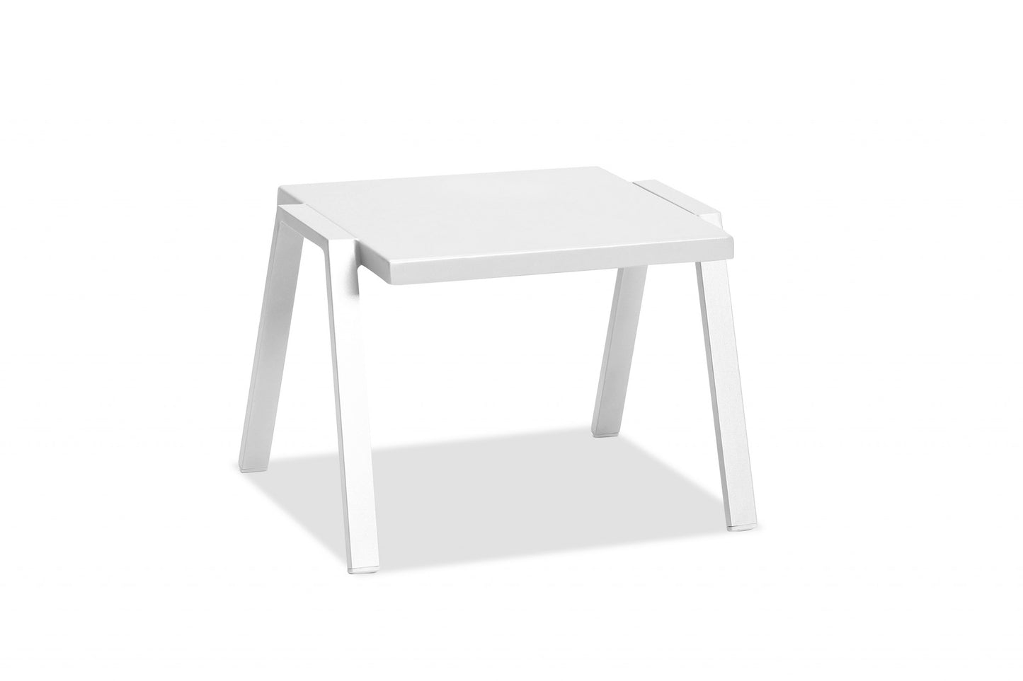 22 X 18 X 16 White Aluminum Side Table By Homeroots | End Tables | Modishstore