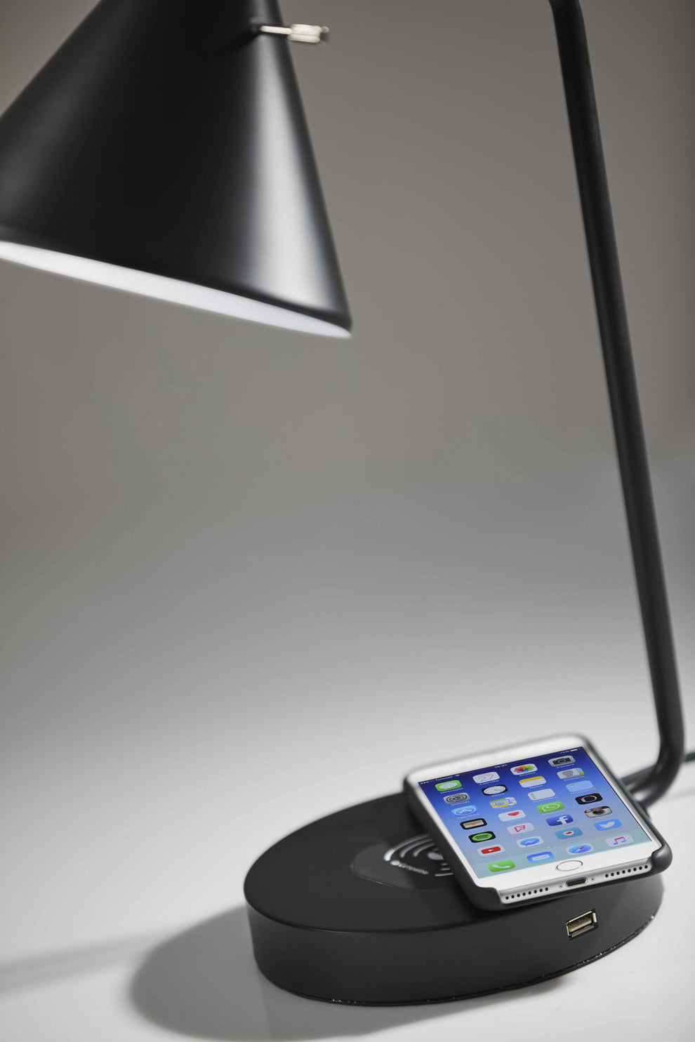 Asymmetrical Diabolo Black Metal Desk Lamp By Homeroots | Desk Lamps | Modishstore - 2