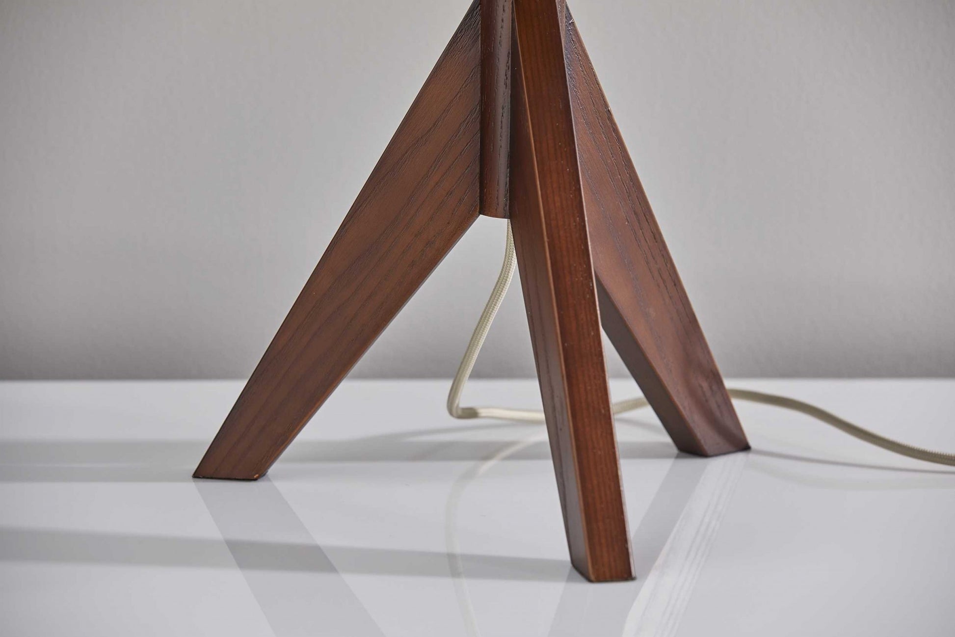 Natural Chunky Tripod Walnut Wood Table Lamp By Homeroots | Floor Lamps | Modishstore - 3