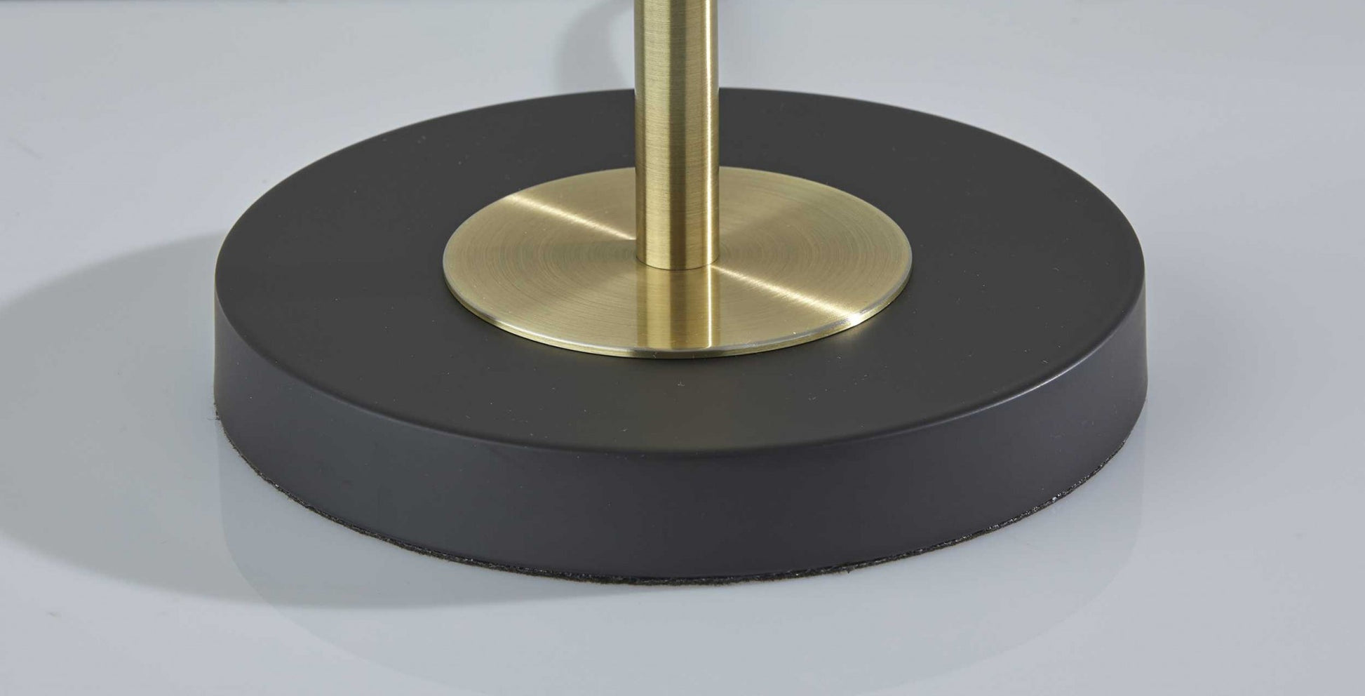 Antique Brass Striped Glass Glow Table Lamp By Homeroots | Table Lamps | Modishstore - 4