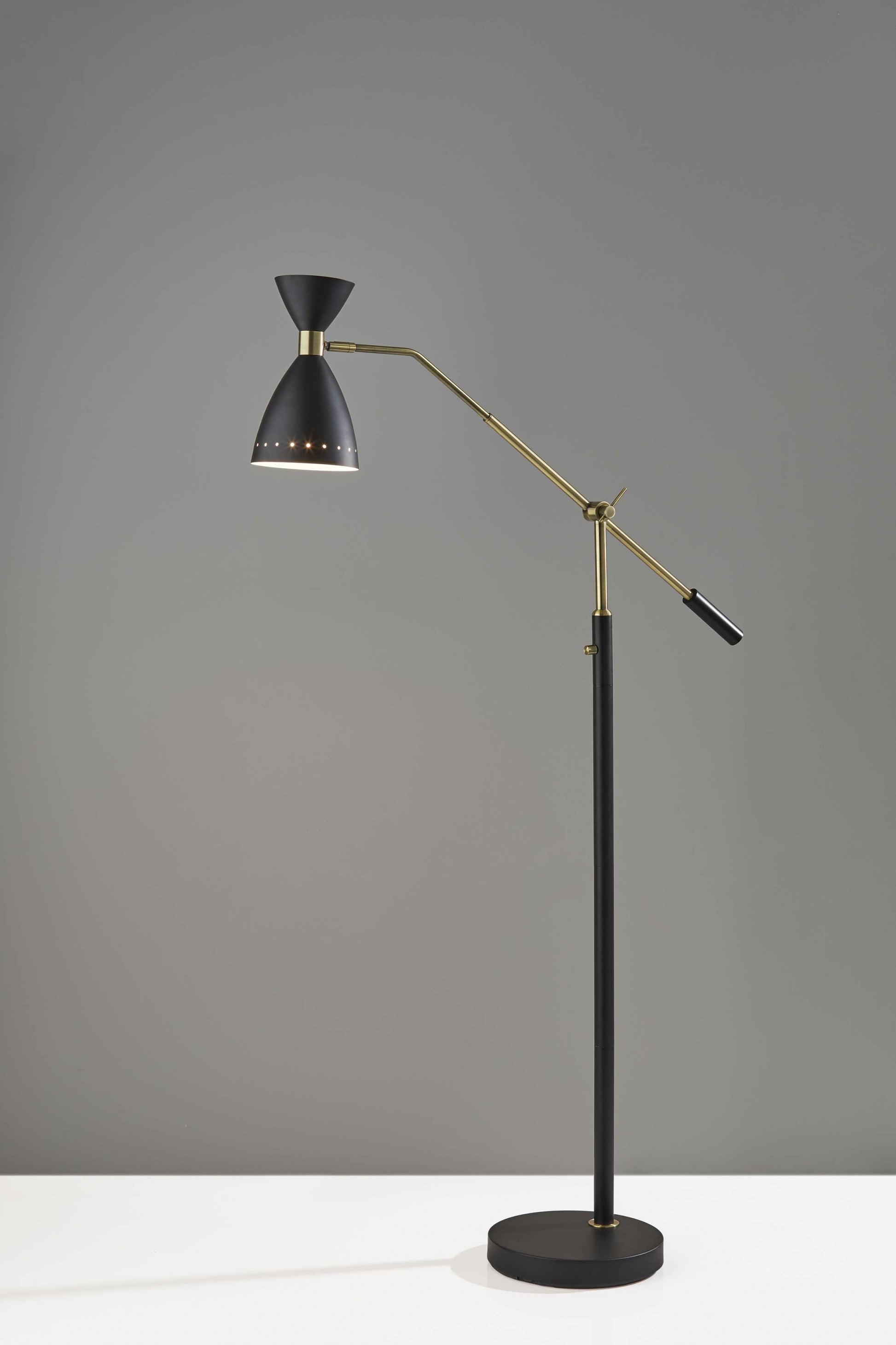 Brass Cinch Black Metal Adjustable Floor Lamp By Homeroots | Floor Lamps | Modishstore - 2