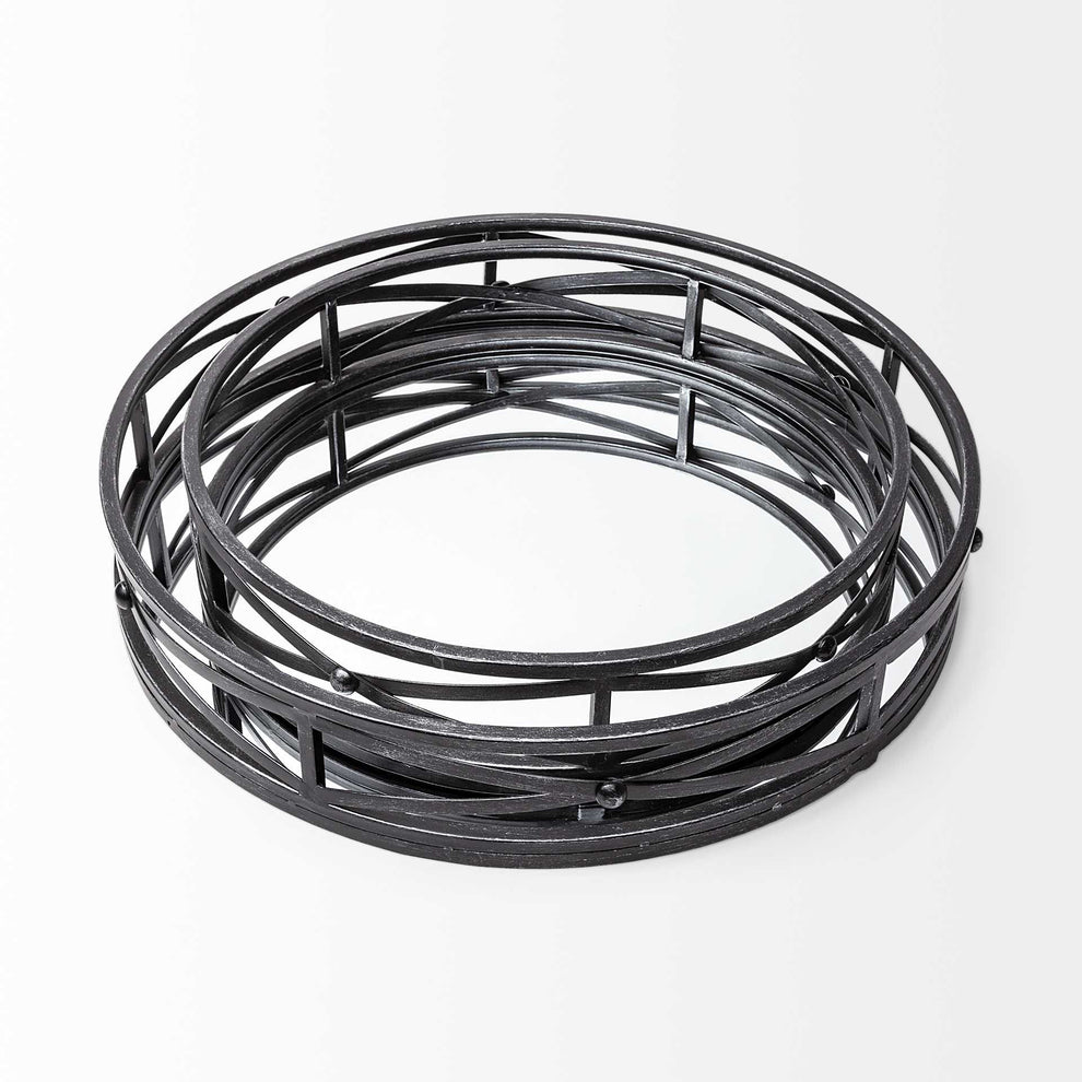 Set Of 2 Round Matte Black Metal With Mirrored Glass Bottom Trays By Homeroots | Trays | Modishstore - 3