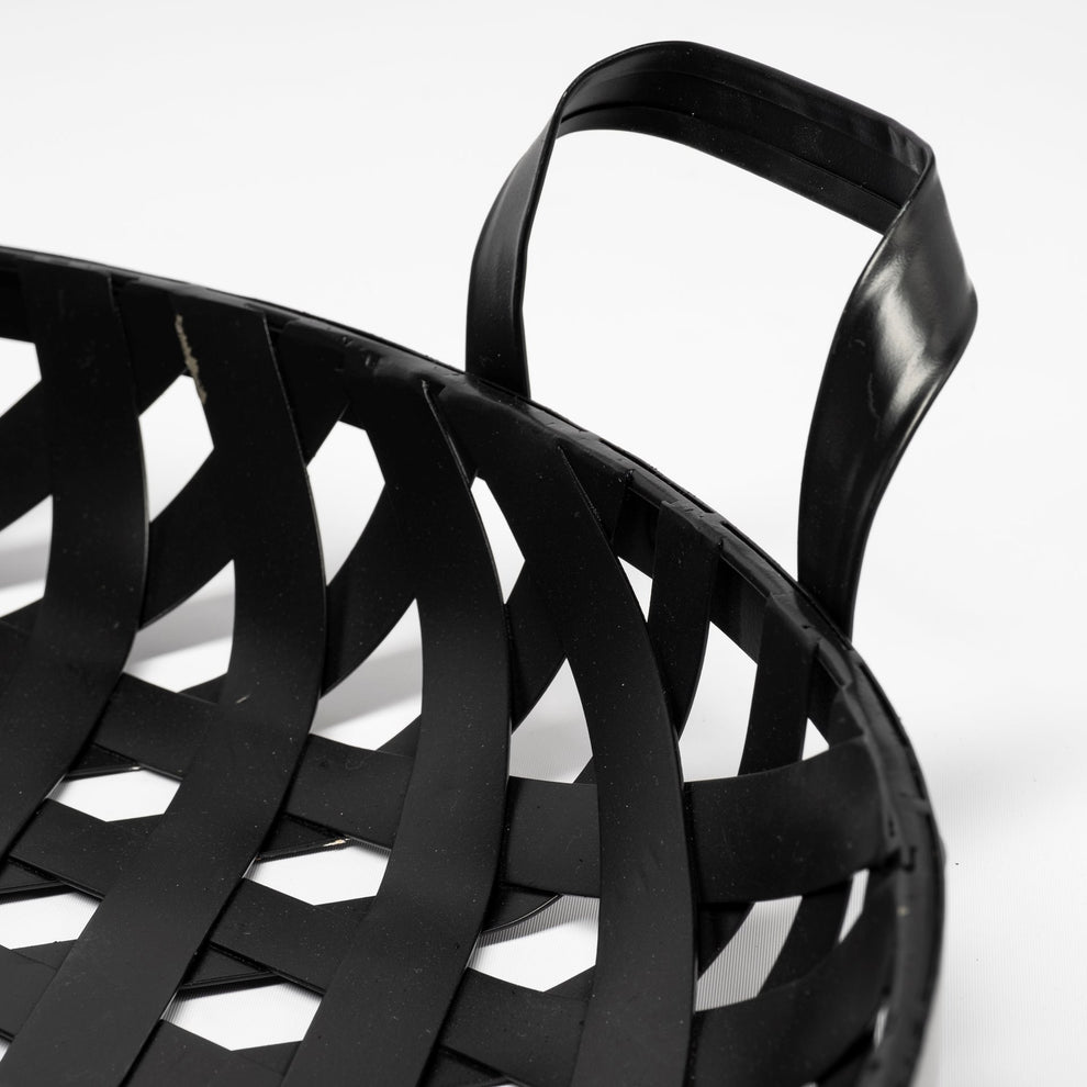 Set Of 2 Matte Black Metal With Interweaved Bottom Trays By Homeroots | Trays | Modishstore - 5