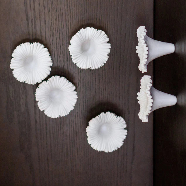 Wall Play Daffodil, Black By Gold Leaf Design Group | Wall Decor | Modishstore - 9