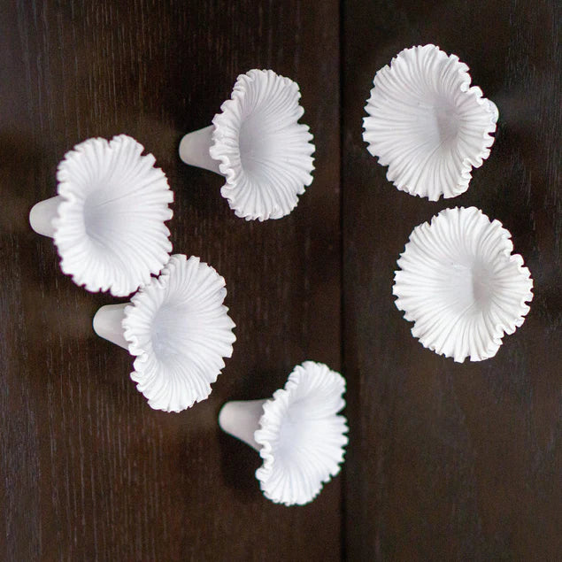 Wall Play Daffodil, Black By Gold Leaf Design Group | Wall Decor | Modishstore - 7