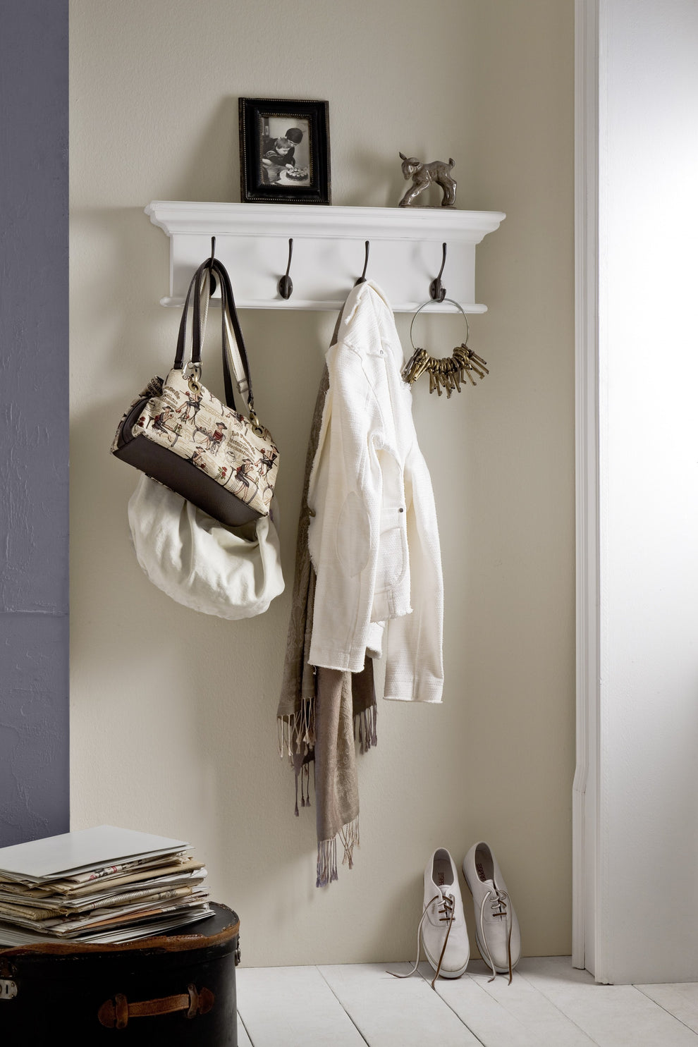 Classic White Four Hook Hanging Coat Rack By Homeroots | Coat Racks | Modishstore - 6