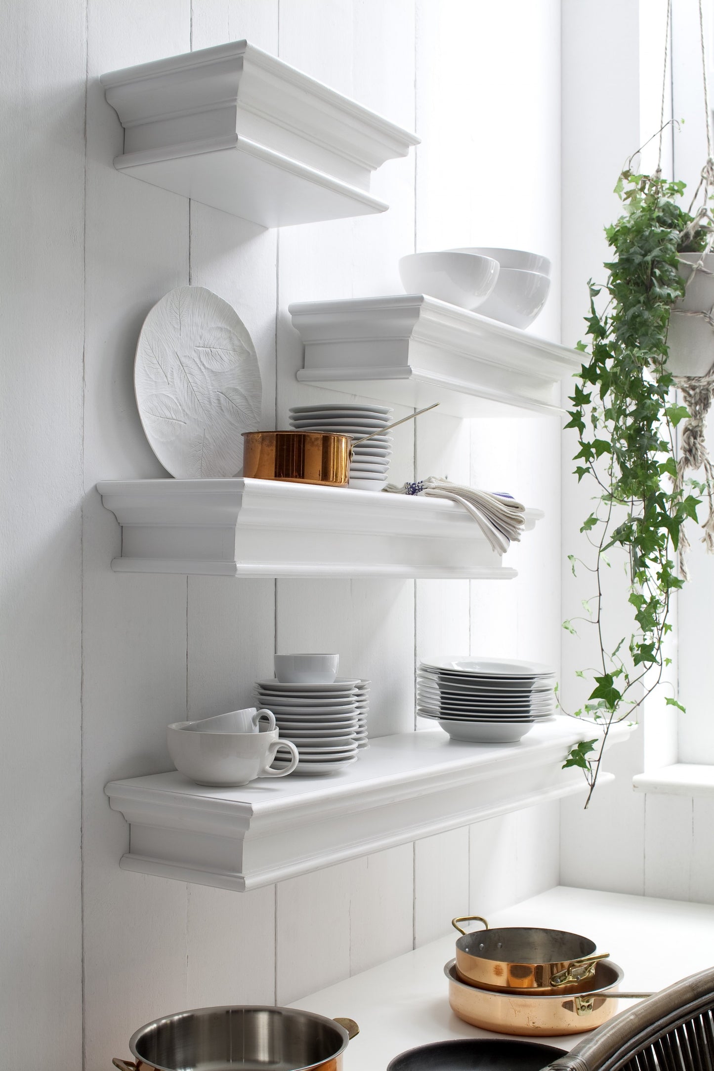 32" Classic White Floating Wall Shelf By Homeroots | Shelves & Shelving Units | Modishstore - 6