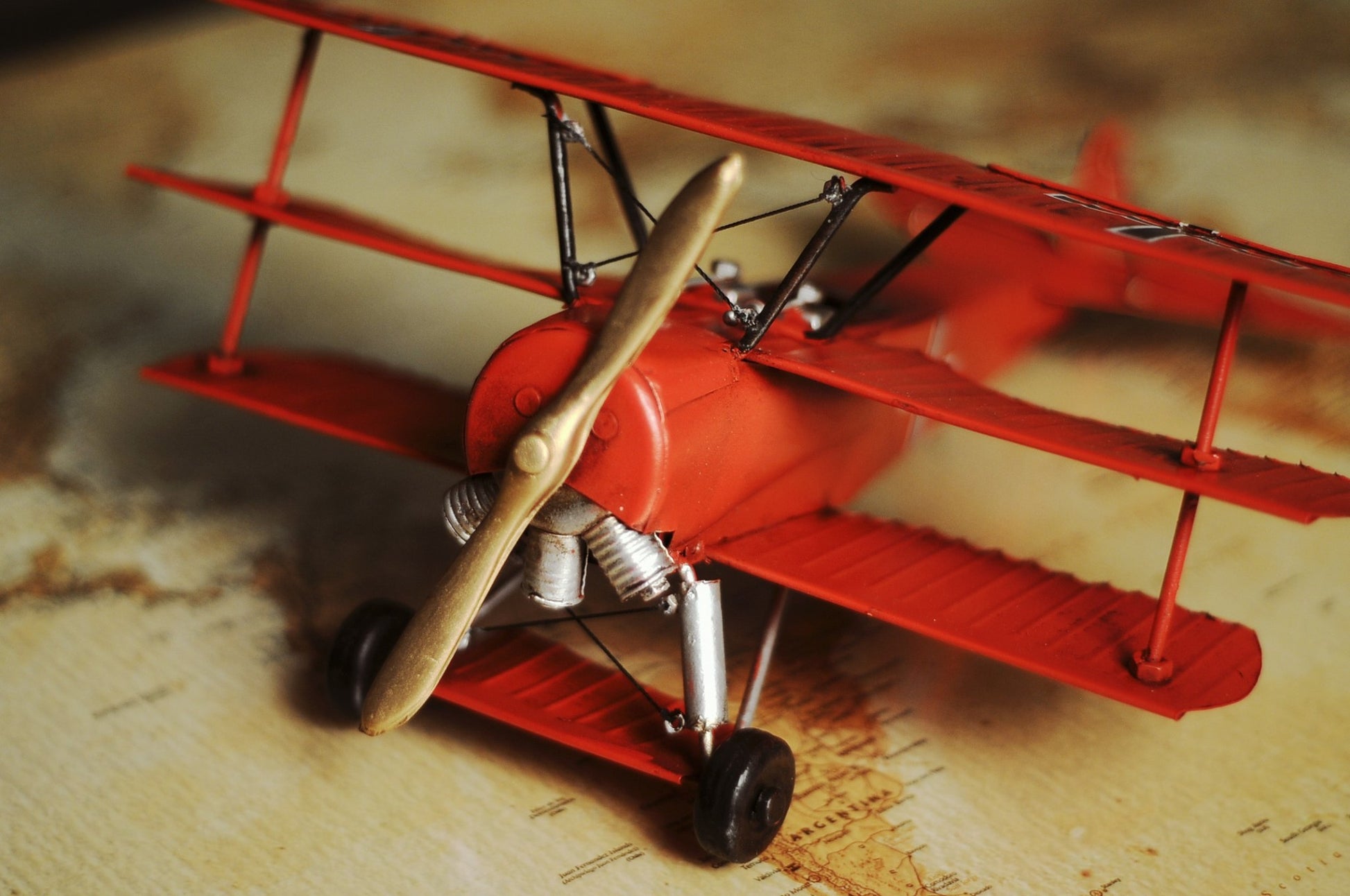 c1916 Red Baron Fokker Triplane Model Sculpture By Homeroots | Sculptures | Modishstore - 9