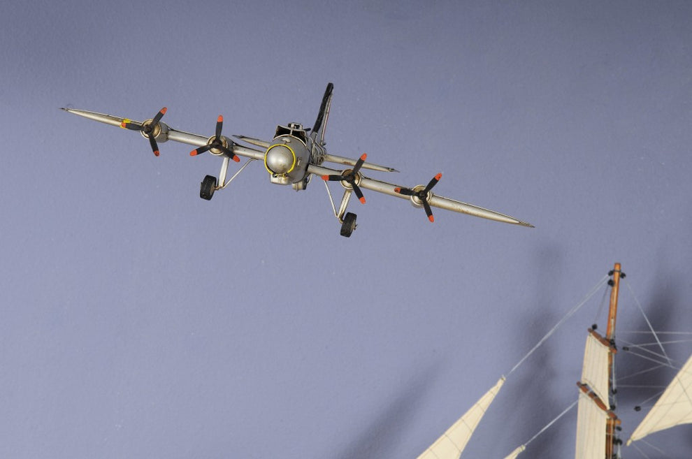 c1938 Boeing B-17 Flying Fortress Sculpture By Homeroots | Sculptures | Modishstore - 7