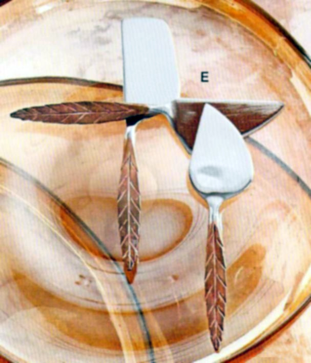Roost Forged Leaf Serveware-8