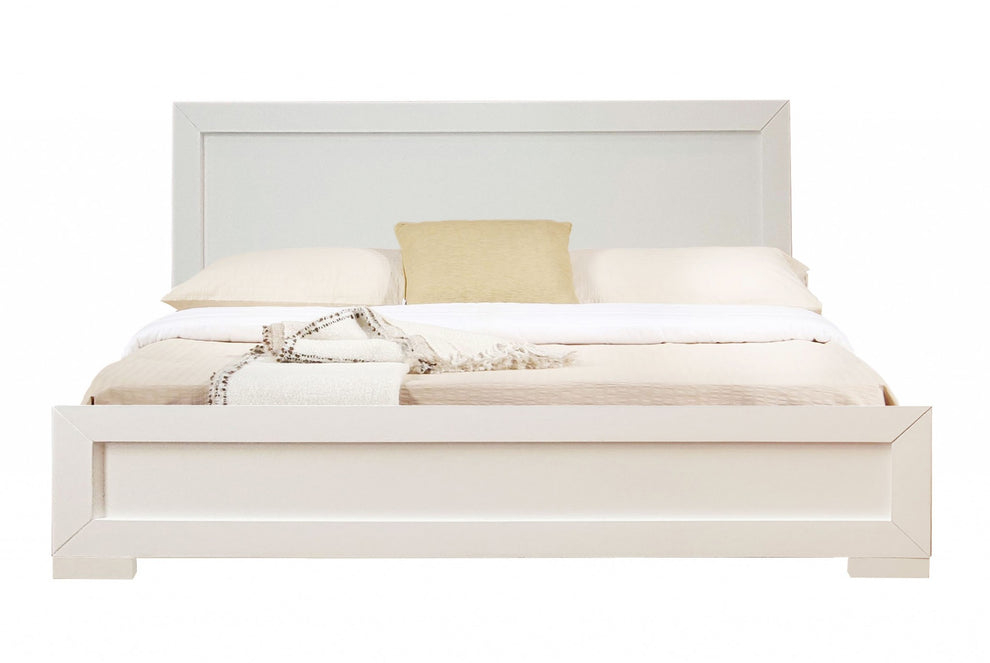 Moma White Wood Platform Queen Bed With Two Nightstands By Homeroots | Beds | Modishstore - 4