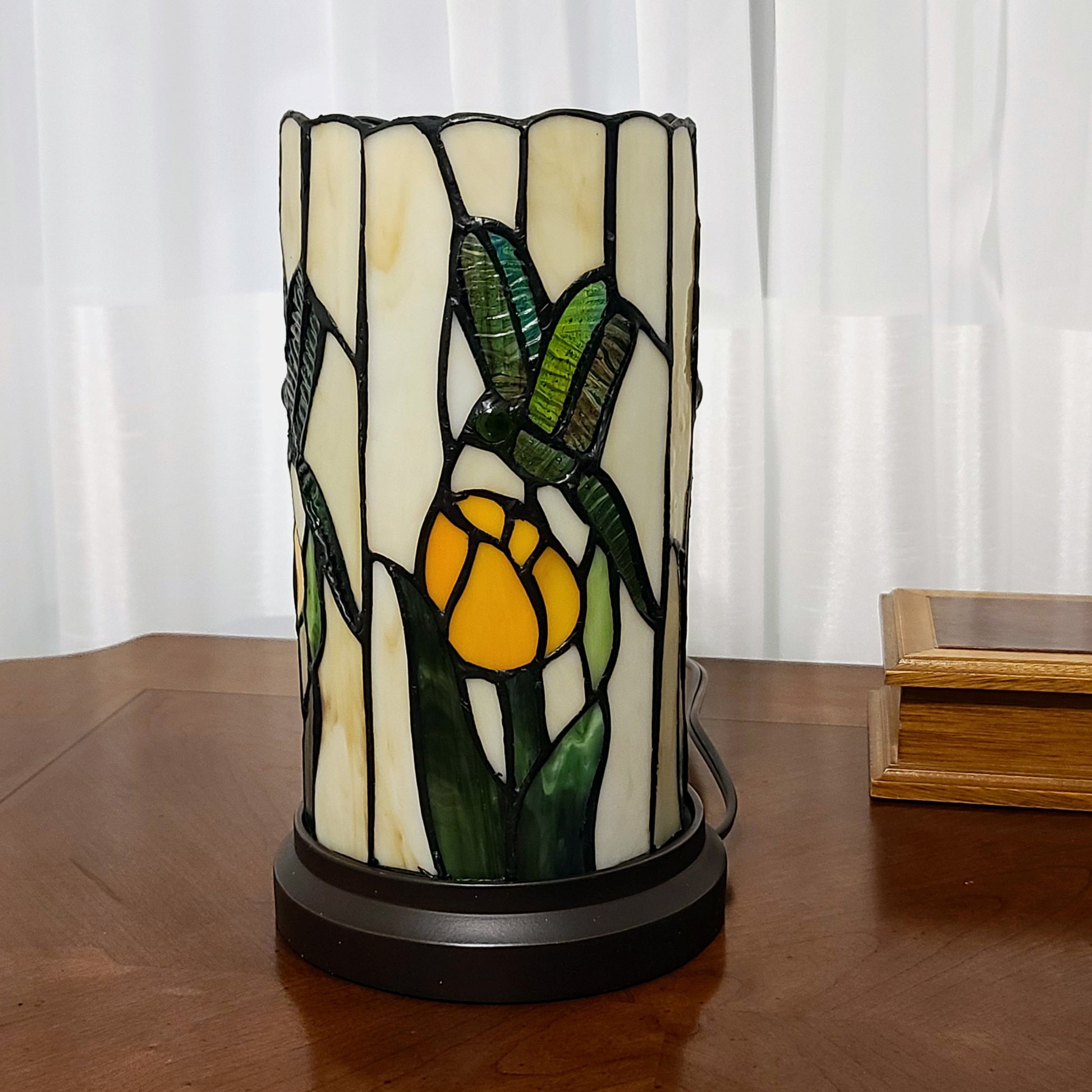 11" Tiffany Style Dragonfly Floral Accent Table Lamp By Homeroots | Table Lamps | Modishstore - 6