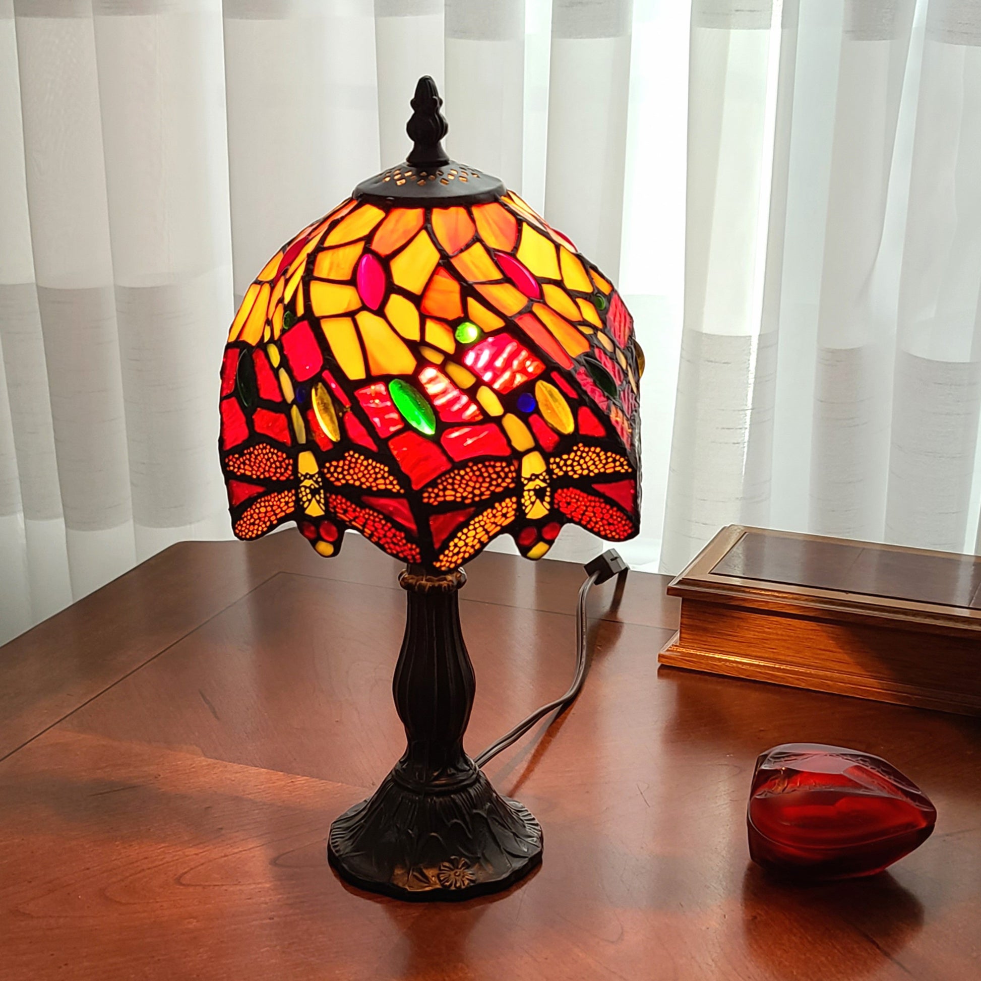 15" Tiffany Style Stained Glass Dragonflies Table Lamp By Homeroots | Table Lamps | Modishstore - 4