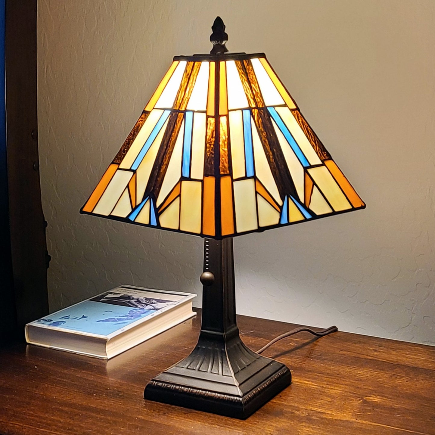 16" Tiffany Style Mission Style Squared Shade Table Lamp By Homeroots | Table Lamps | Modishstore