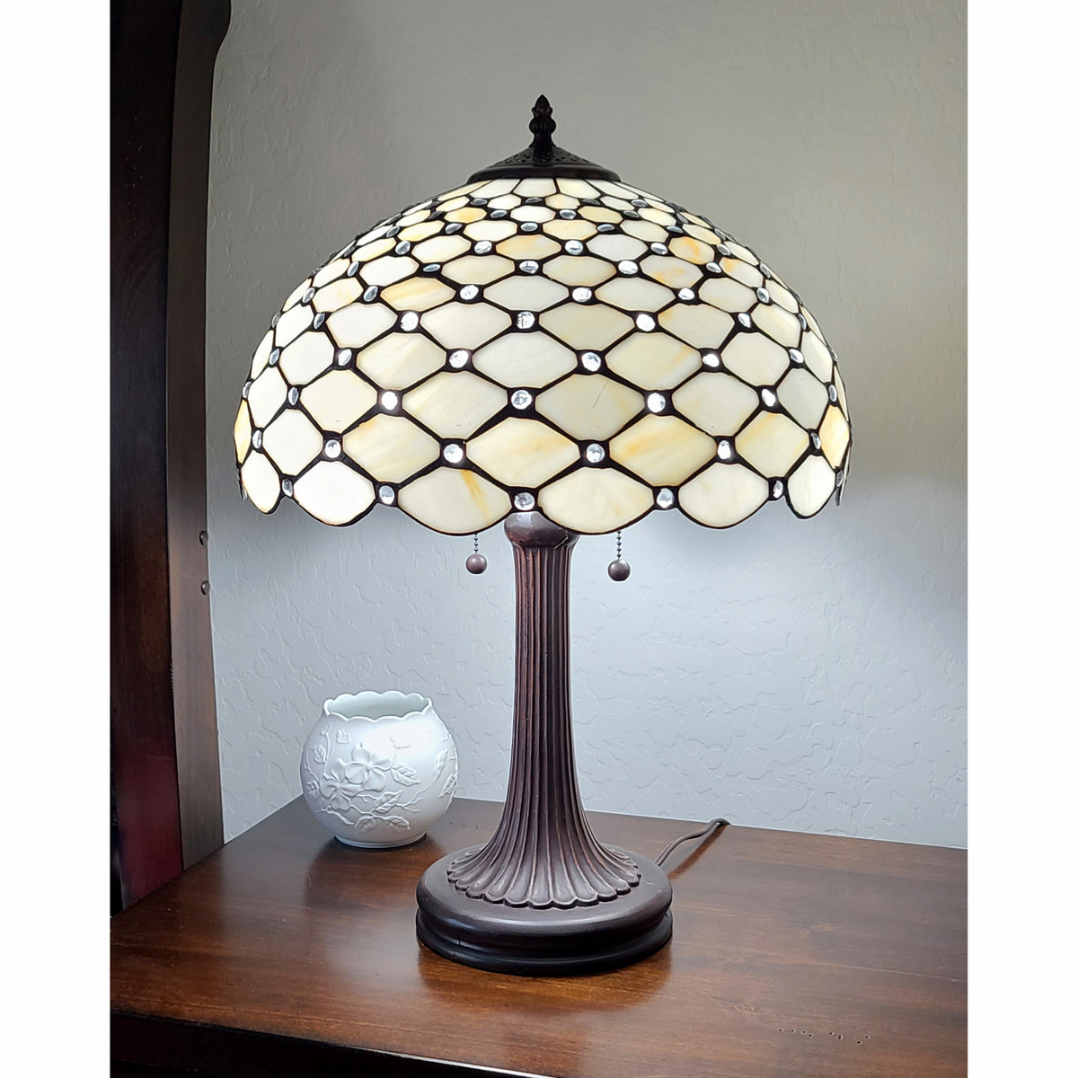 24" Stained Glass Two Light Jeweled Vintage Accent Table Lamp By Homeroots | Table Lamps | Modishstore