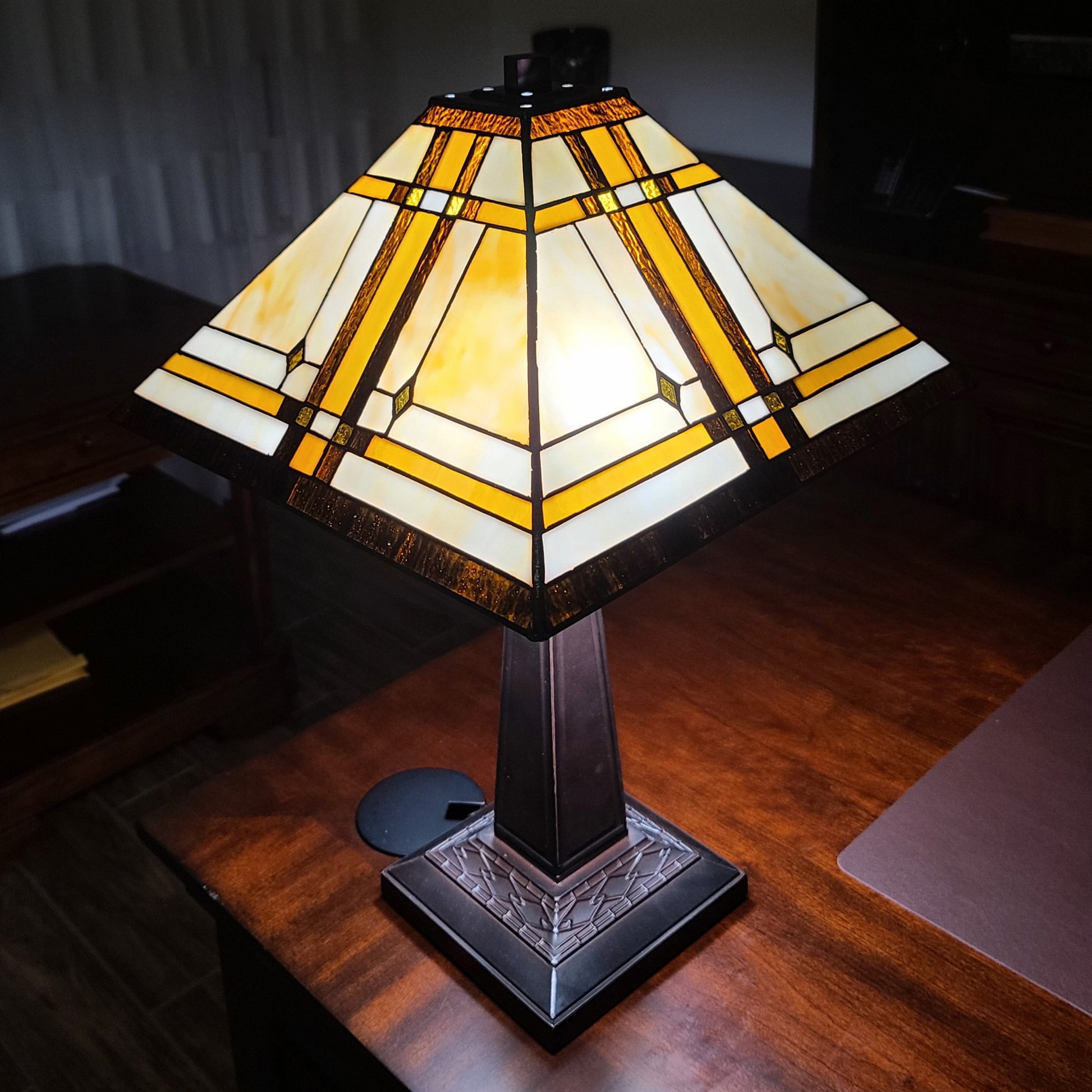 23" White Amber and Brown Stained Glass Two Light Mission Style Table Lamp By Homeroots | Table Lamps | Modishstore - 2