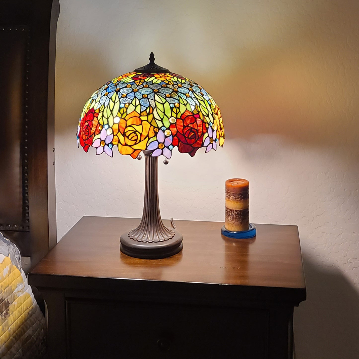 23" Stained Glass Two Light Jeweled Flowery Accent Table Lamp By Homeroots | Table Lamps | Modishstore - 5