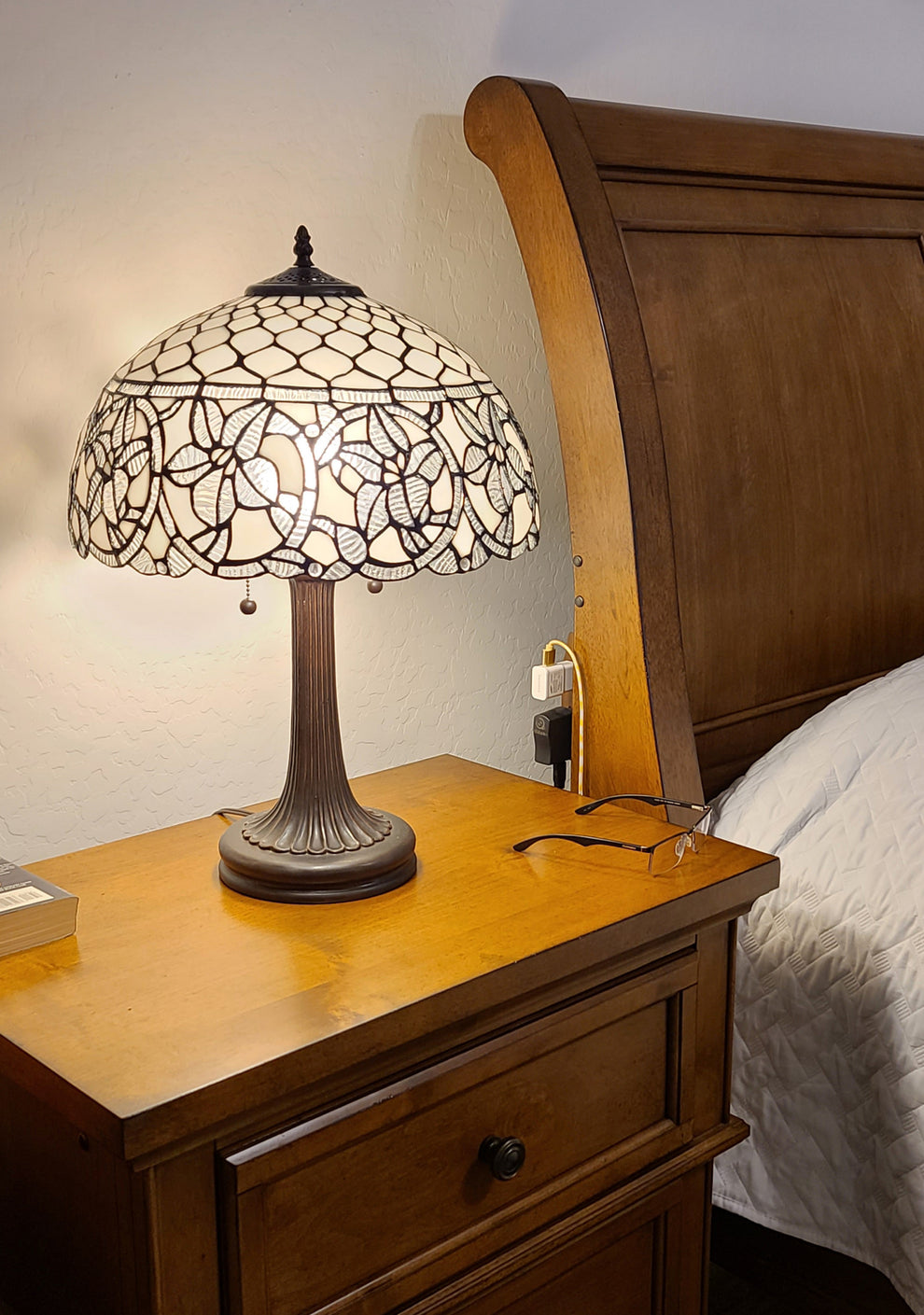 24" Stained Glass Two Light Flowery Accent Table Lamp By Homeroots | Table Lamps | Modishstore - 3