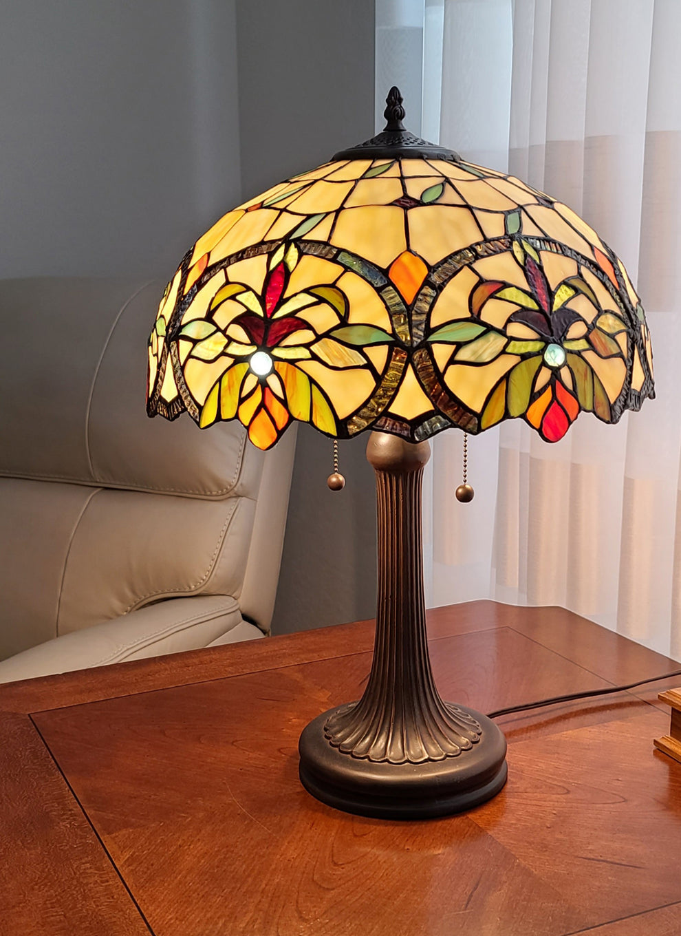 23" Stained Glass Two Light Jeweled Floral Table Lamp By Homeroots | Table Lamps | Modishstore - 3