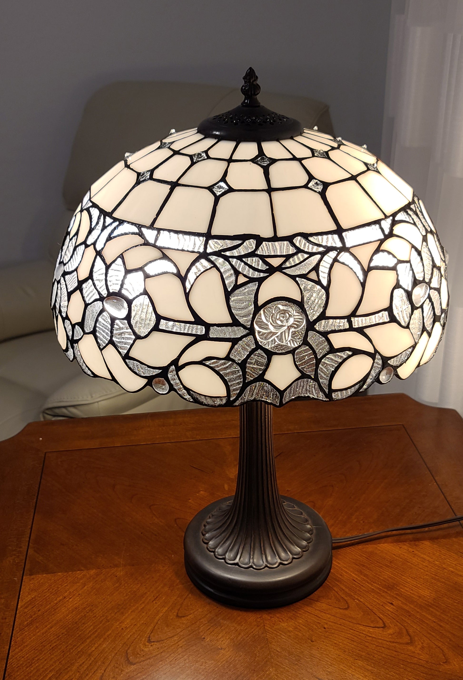 23" Stained Glass Two Light Jeweled Vintage Accent Table Lamp By Homeroots | Table Lamps | Modishstore - 6