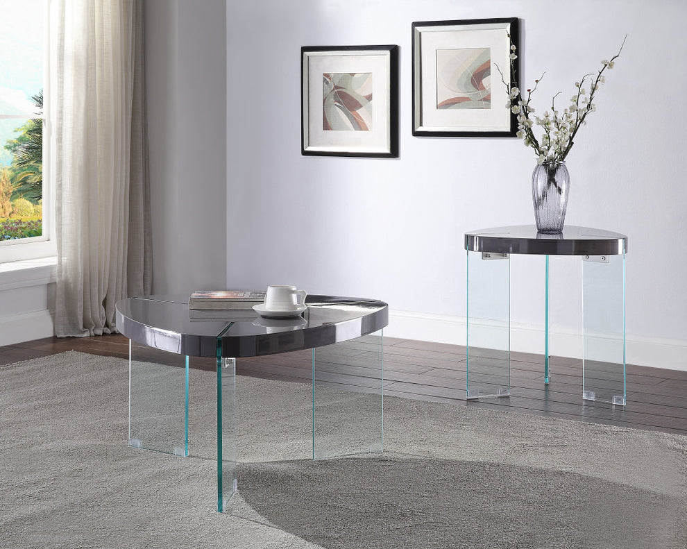 23" Clear And Gray Manufactured Wood And Glass Triangular End Table By Homeroots | End Tables | Modishstore - 6
