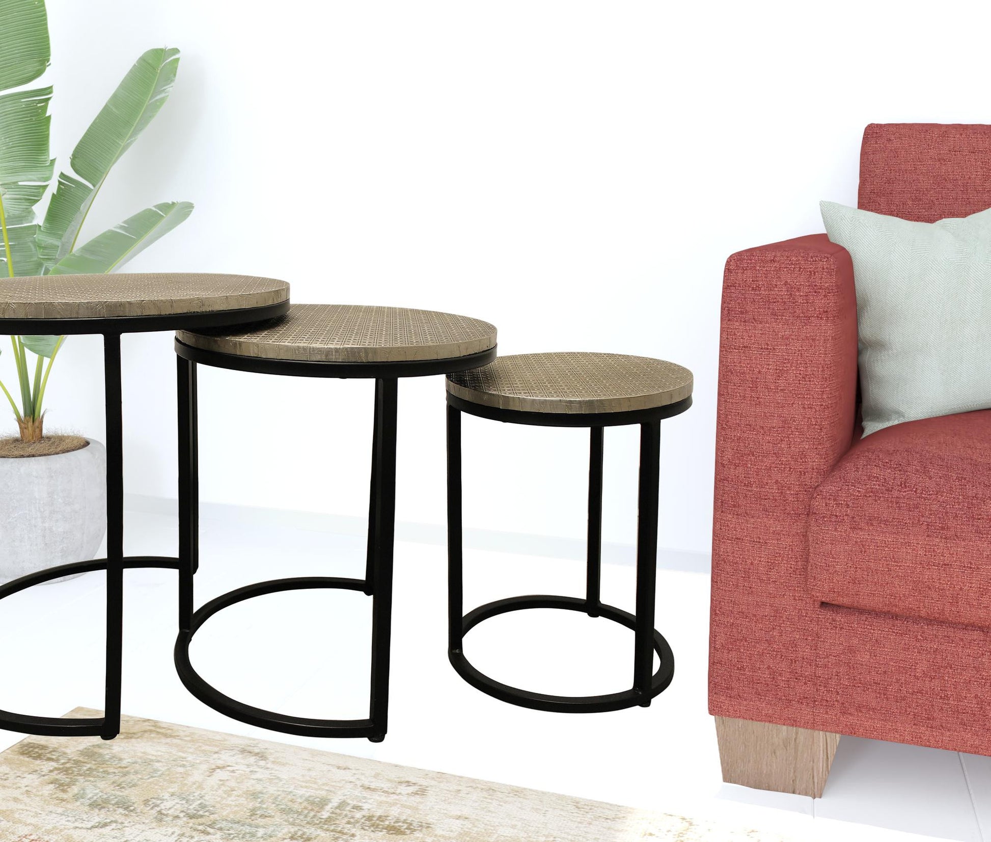 Set Of Three 19" Black And Silver Round Nested Tables By Homeroots | End Tables | Modishstore - 7