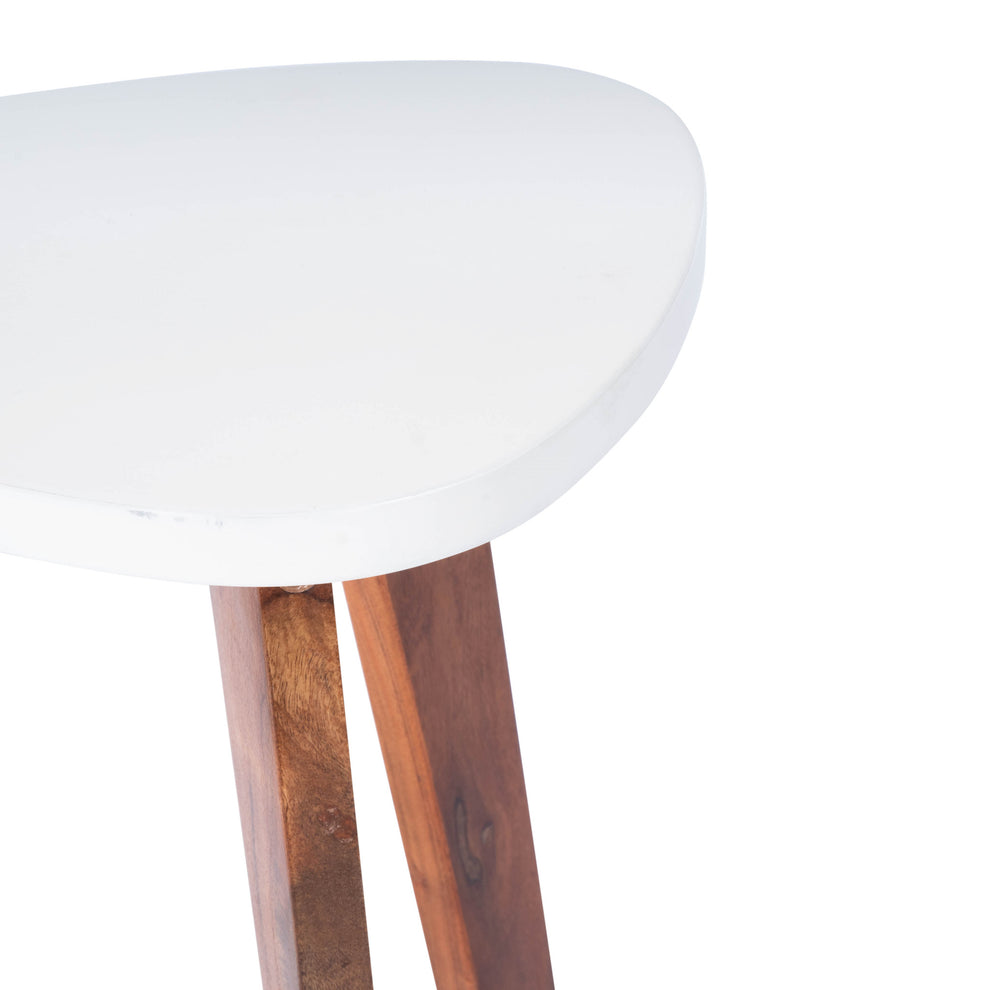 20" White and Natural Wood Triangle End Table By Homeroots | End Tables | Modishstore - 5