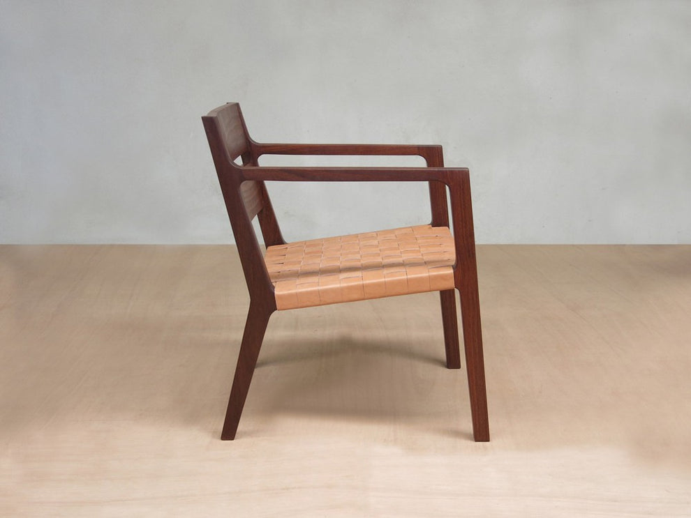 Masaya Managua Arm Chair - Barley Leather And Rosita Walnut | Armchairs | Modishstore - 5