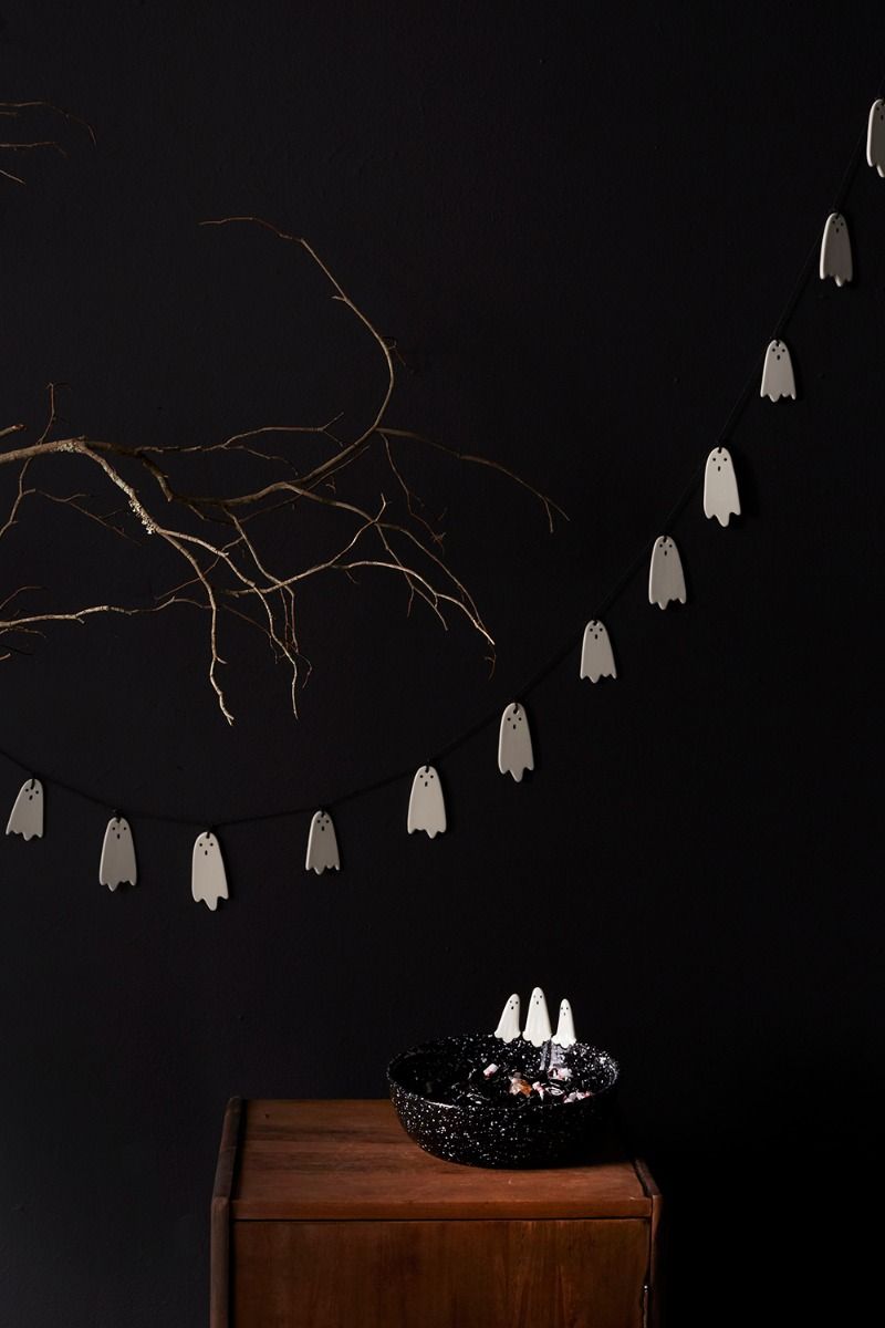 Spooky Ghost Garland By Accent Decor | Garland & Wreath | Modishstore - 4