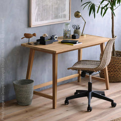 Takara Desk By Texture Designideas