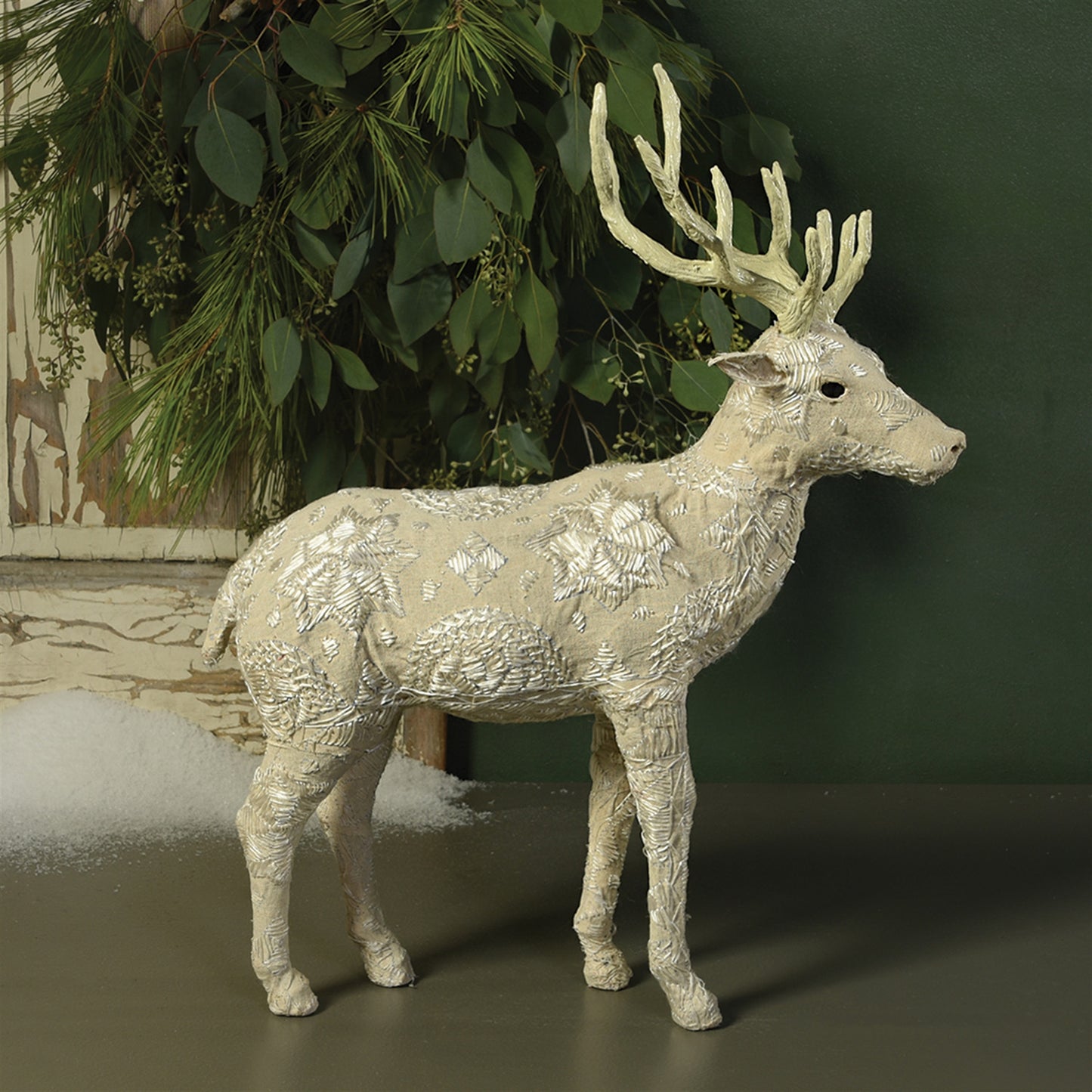 Homart Scandinavian Stag Standing Embroidered White-3