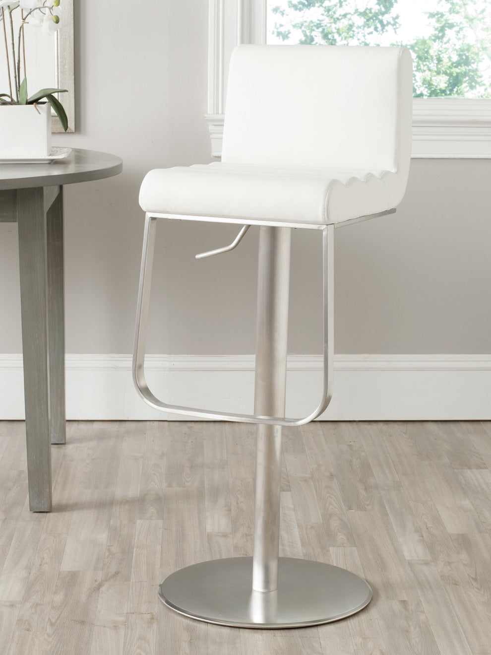 Safavieh Stanley Gas Lift Swivel Barstool | Bar Stools | Modishstore - 1